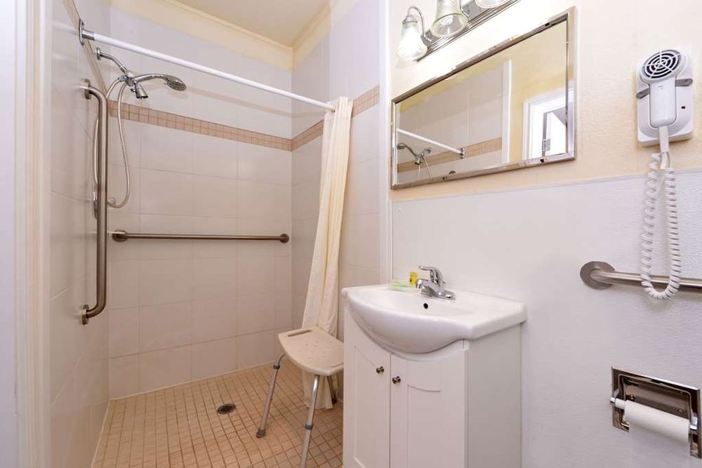 AMERICAS BEST VALUE INN OZONA Updated September 2024 24 Photos & 11