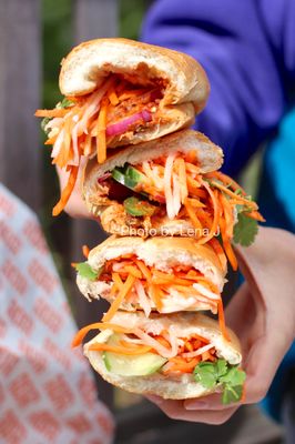 Nom Nom Bánh Mì by null