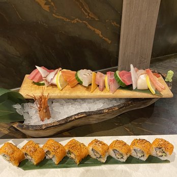 JaBistro - Sashimi platter and jabristo roll - Japanese Near Me - Toronto, Ontario