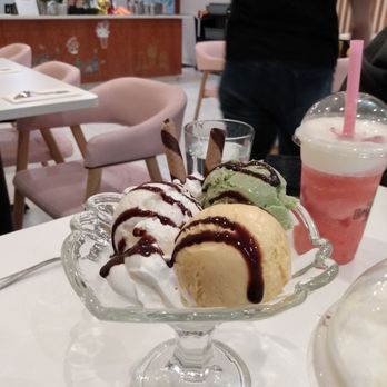 Mango Mango - Triple ice cream - Desserts Near Me - Virginia Beach, Virginia