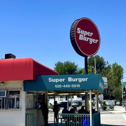 Super Burger - Exterior