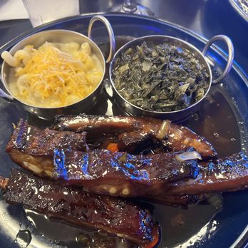 Godfreys - Sticky ribs with Mac n cheese and mixed greens - Caribbean Near Me - Flowood, Mississippi