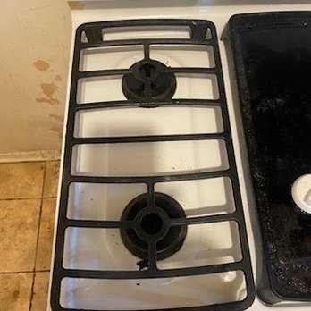Zara Cleaning Services - Stovetop after - Home Cleaning Near Me Zara Cleaning Services - Stovetop after - Home Cleaning Near Me