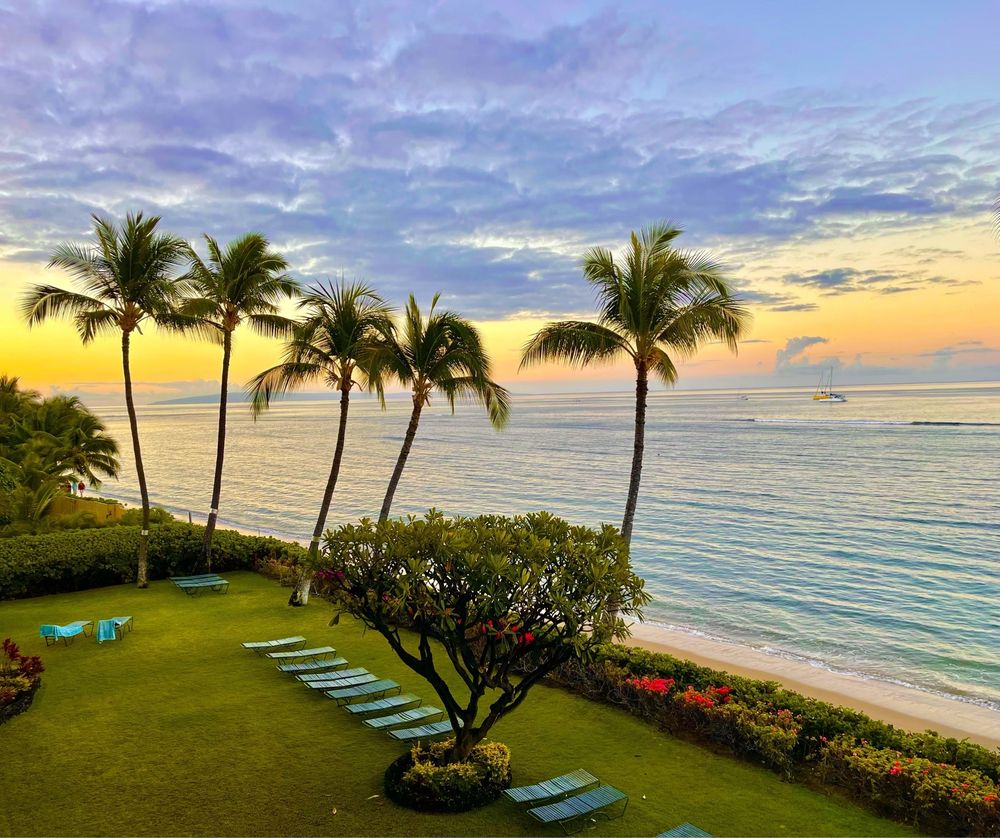 Lahaina Shores Beach Resort