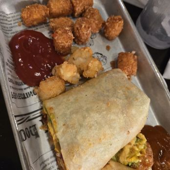 Cafeteria 15L - Airport - Breakfast burrito - American Near Me - Sacramento, California Cafeteria 15L - Airport - Breakfast burrito - American Near Me - Sacramento, California
