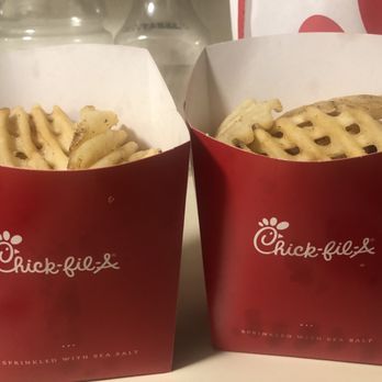 Chick-fil-A - Fries not even filled - Fast Food Near Me - Red Oak, Texas