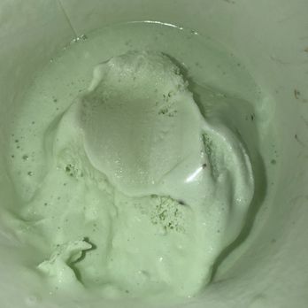 Cold Stone Creamery - Mint chip Ice Cream with very few chips! - Ice Cream & Frozen Yogurt Near Me - Danville, California
