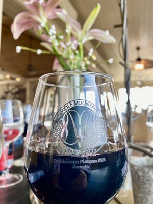 Wolf Mountain Vineyards by null