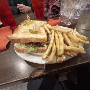 Sammy's - BLT with delicious seasoned fries. - American Near Me - Castroville, Texas