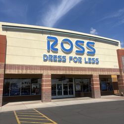 Ross Dress for Less - Outside entrance