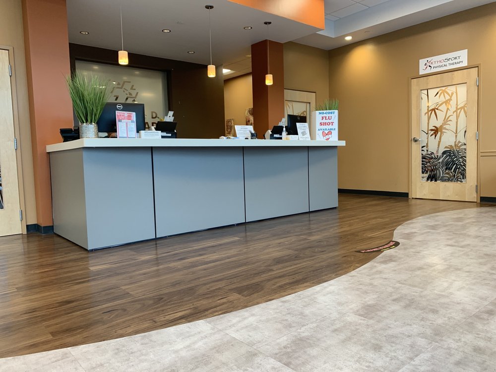 QUEEN’S ISLAND URGENT CARE 46 Photos & 102 Reviews 400 Keawe St