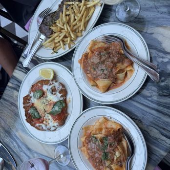 Scarlett - Short rib bolognese, skirt steak, chicken parm - Italian Near Me - West Hollywood, California
