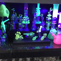 My OG Smoke Shop - Glow in the dark hand pipes, water bubblers, masks& rigs