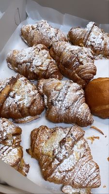 Frogs Organic Bakery by null