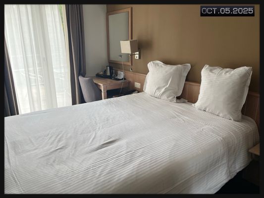 Flanders Hotel by null