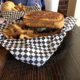 Grilled Cheese Cheeseburger - Oo Grilled Cheese Cheeseburger - Oo