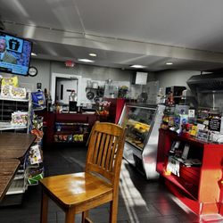 Rieve's Deli - Inside