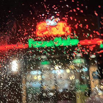 Ezell's Famous Chicken - Chicken Shop Near Me - Edmonds, Washington