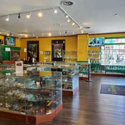 Shawn Kemp's Cannabis - Inside