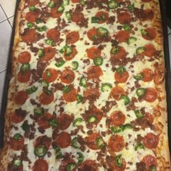 Dino's Pizzeria & Steak House - Come on over and have some pizza!