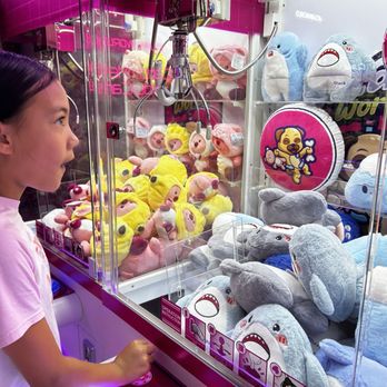 Claw World - playing the claw machines - Arcades Near Me - Las Vegas, Nevada