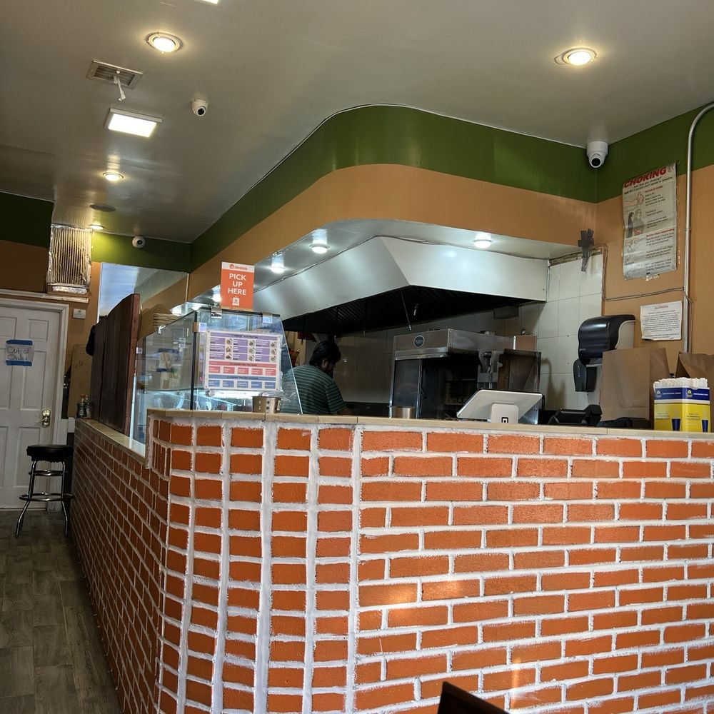 Zaitun Halal - Front counter - Mediterranean Near Me - Jamaica, New York