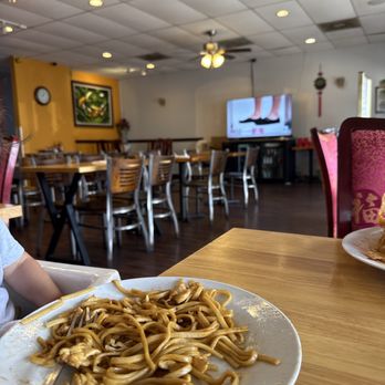 Four Seasons Chinese Restaurant - Kids lo mein - Chinese Near Me - Austin, Texas Four Seasons Chinese Restaurant - Kids lo mein - Chinese Near Me - Austin, Texas