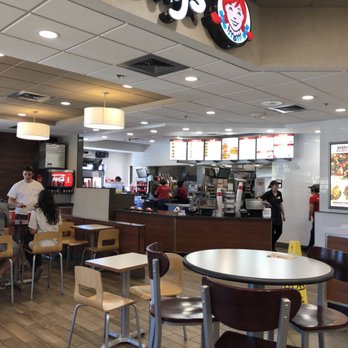 Wendy's - Burgers Near Me - Tehachapi, California