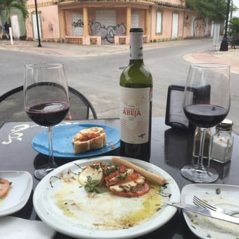 Le Chef Cozumel - Caprese, Bruschetta, Argentinian Malbec - French Near Me - Cozumel, ROO Le Chef Cozumel - Caprese, Bruschetta, Argentinian Malbec - French Near Me - Cozumel, ROO
