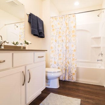 Harbor View Luxury Apartments - Portscape Apartments Bathroom - Apartments Near Me - Sheboygan, Wisconsin Harbor View Luxury Apartments - Portscape Apartments Bathroom - Apartments Near Me - Sheboygan, Wisconsin