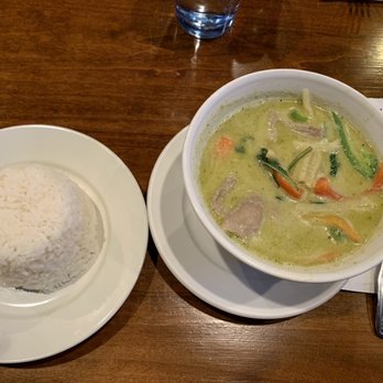 VIP Thai Cuisine - Green Curry - Thai Near Me - Woodridge, Illinois