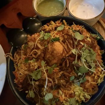 Kurrypinch - Biryani with mint chutney and yogurt raita - Sri Lankan Near Me - Los Angeles, California Kurrypinch - Biryani with mint chutney and yogurt raita - Sri Lankan Near Me - Los Angeles, California
