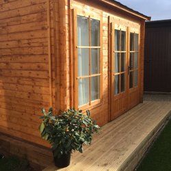 Supha Thai massage - All treatments take place in a bespoke log cabin