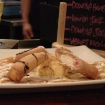 Far Bar - Fried dessert rolls...amazing! - Asian Fusion Near Me - Los Angeles, California