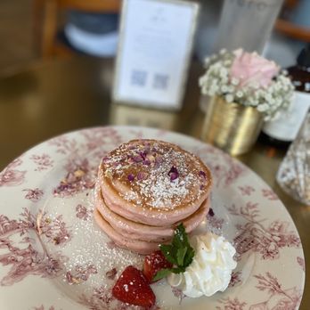 Little Hen - Rose Petal pancakes - Breakfast & Brunch Near Me - Miami, Florida Little Hen - Rose Petal pancakes - Breakfast & Brunch Near Me - Miami, Florida