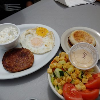 Log Cabin Diner - Eggs and sausage - American Near Me - Klamath, California Log Cabin Diner - Eggs and sausage - American Near Me - Klamath, California