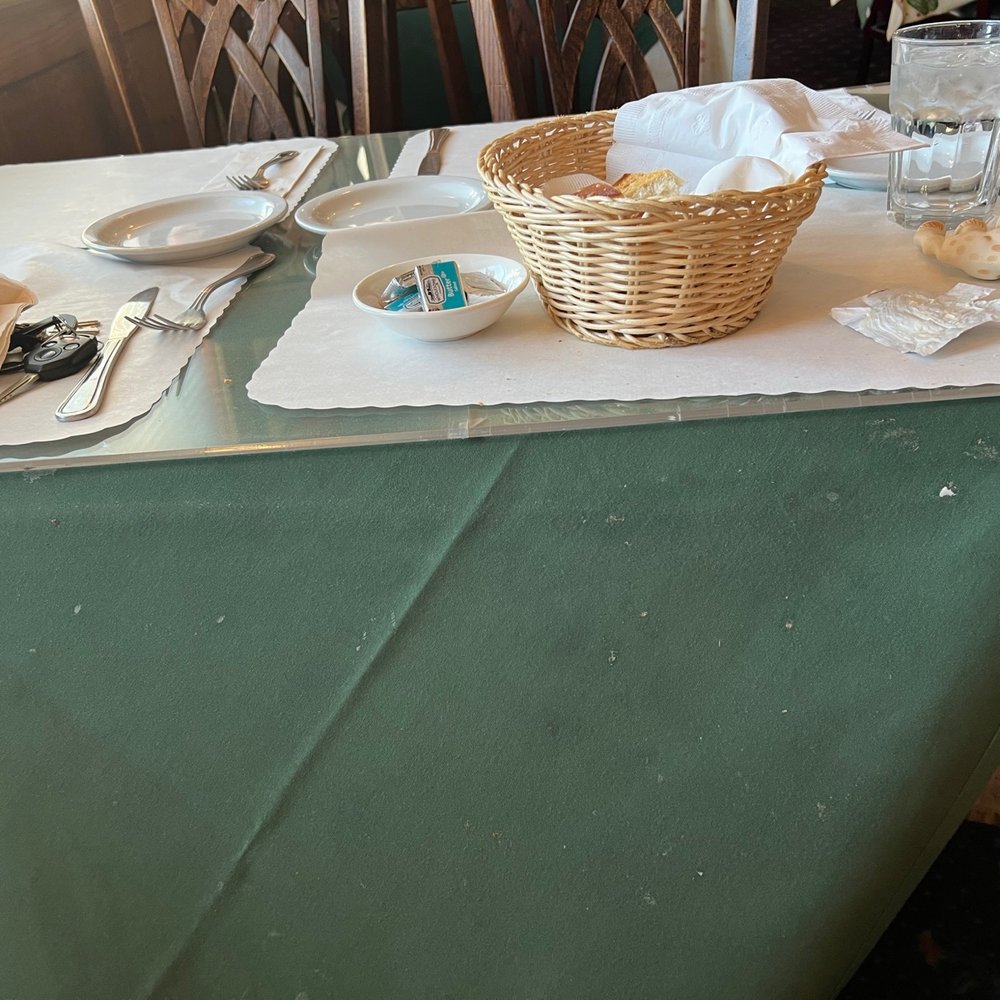 Vallemar Station - Dirty table covers - Steakhouses Near Me - Pacifica, California Vallemar Station - Dirty table covers - Steakhouses Near Me - Pacifica, California