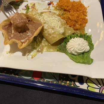 Sol y Luna - Enchiladas suizas - Mexican Near Me - Bakersfield, California Sol y Luna - Enchiladas suizas - Mexican Near Me - Bakersfield, California