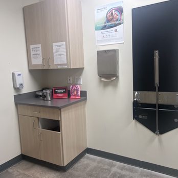 Petco - Exam room - Pet Training Near Me - Houston, Texas Petco - Exam room - Pet Training Near Me - Houston, Texas