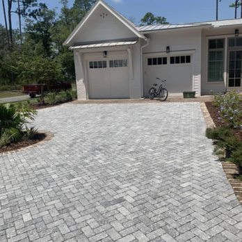Applewood Landscapes Construction - Permeable Paver Driveway ( Palmetto Bluff ) - Landscaping Near Me