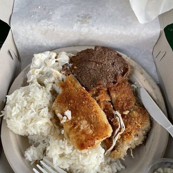 Rainbow Drive-In - Mixed plate - Chicken, beef, fish filet - Hawaiian Near Me - Honolulu, Hawaii