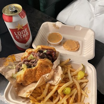 Golden Tiger - Rodeo burger w/ fries - Food Trucks Near Me - Austin, Texas