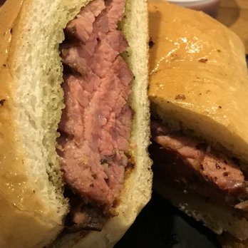 Armadillo Willy's BBQ - Close-up of the Santa Maria Tri-tip sandwich - Barbeque Near Me - San Mateo, California Armadillo Willy's BBQ - Close-up of the Santa Maria Tri-tip sandwich - Barbeque Near Me - San Mateo, California