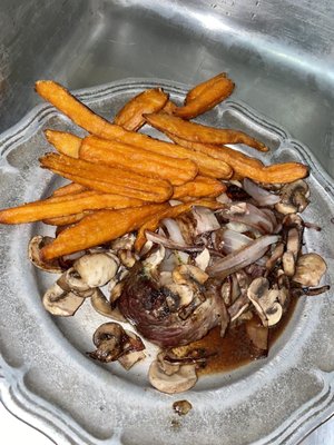 Fox & Hounds by null