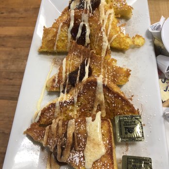 Grateful Dedham Diner - Brie and Fig French toast - Breakfast & Brunch Near Me - Dedham, Massachusetts