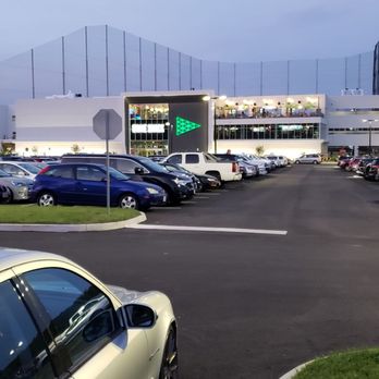 Drive Shack - Packed parking lot - Golf Near Me - Richmond, Virginia