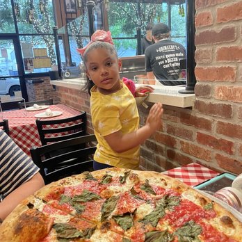Grimaldi's Pizzeria - Pizza Near Me - Houston, Texas Grimaldi's Pizzeria - Pizza Near Me - Houston, Texas