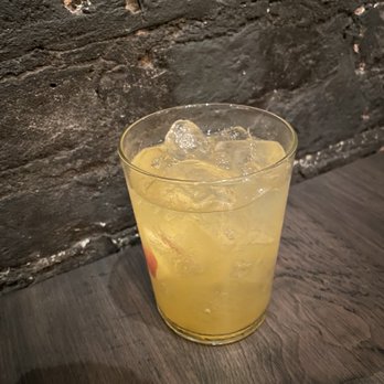 Lil Ba-Ba-Reeba! - Mango Sangria - Seafood Near Me - Chicago, Illinois
