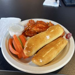 6 pc Chicken Wings Meal, buffalo hot