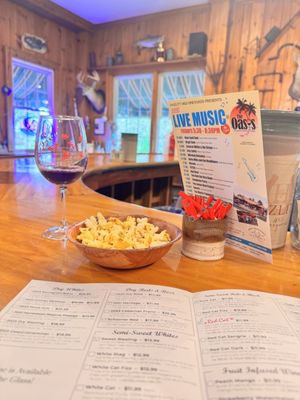 Hazlitt 1852 Vineyards by null